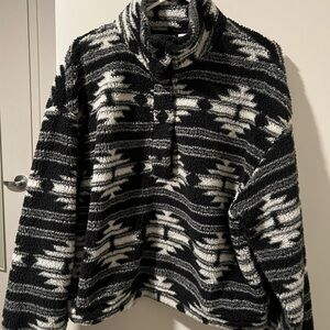 H&M - Divided Line - Teddy Pullover